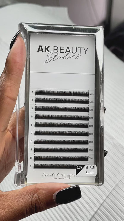 THE LASH EDIT: Mini Length Trays